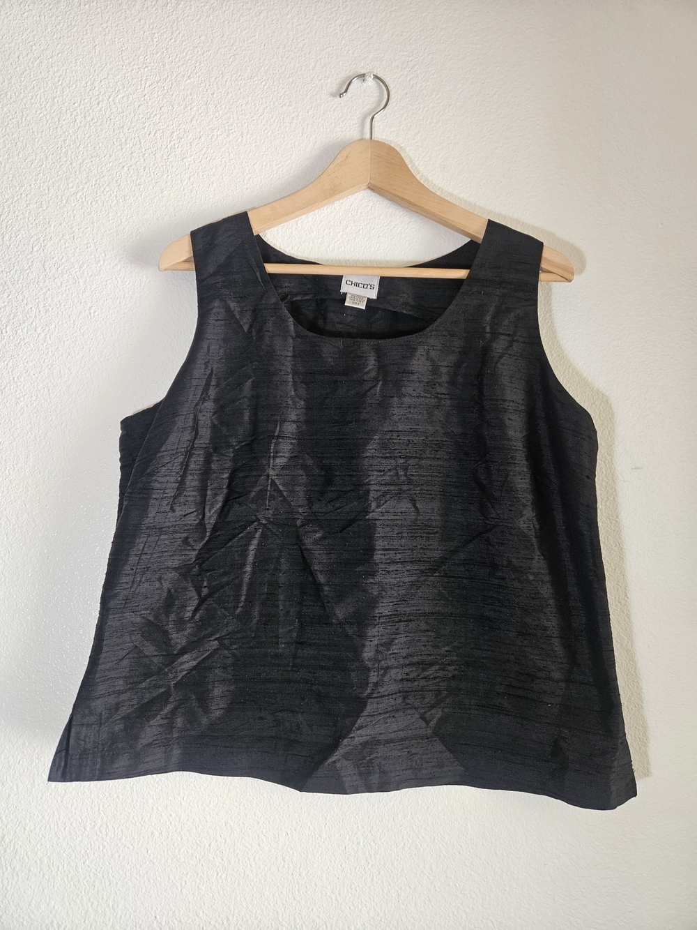 NWOT Chico's 100% Silk Black Sleeveless Scoop Neck Women's Top
